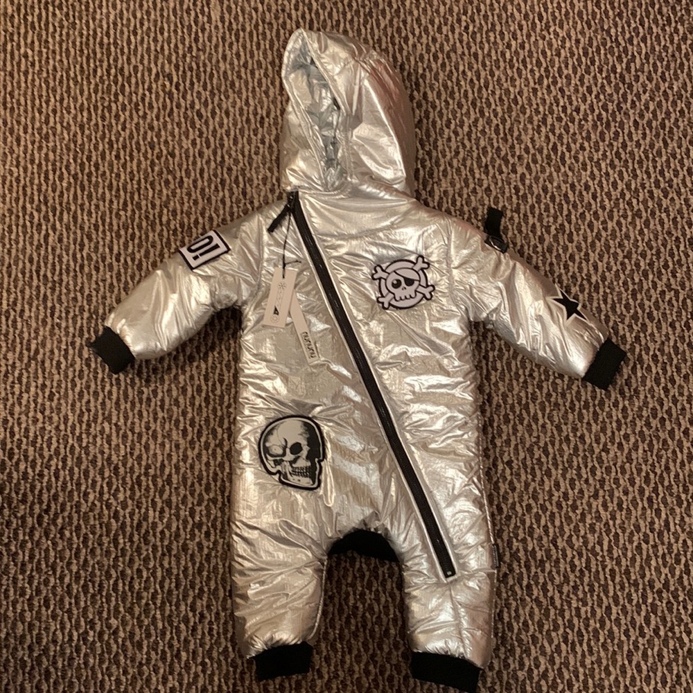 Nununu metallic infant snowsuit NWT!
